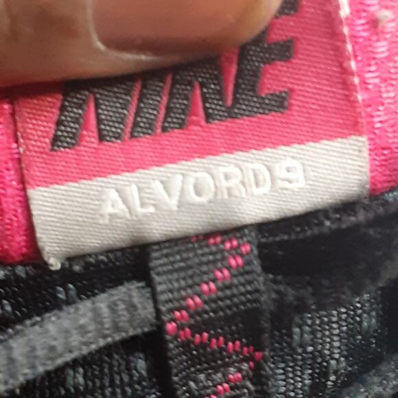 Nike Alvord 9 Sneakers Women's Size 11 - Picture 8 of 11